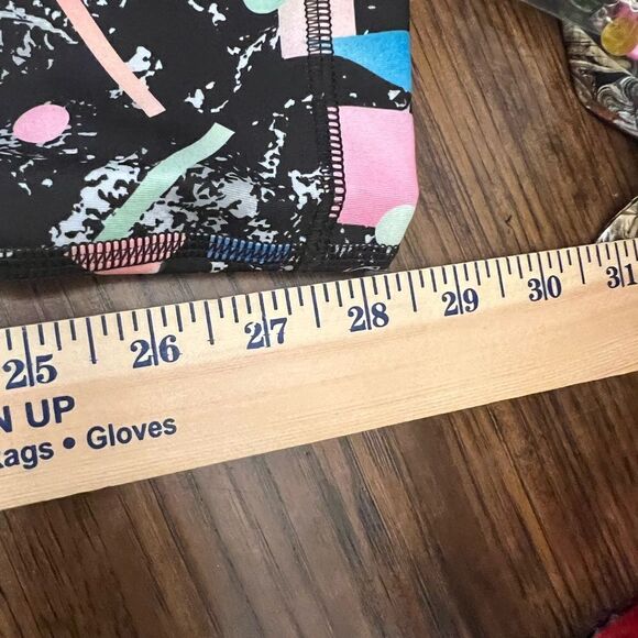 Women’s Zelos Size Small Confetti Leggings. - Picture 8 of 8